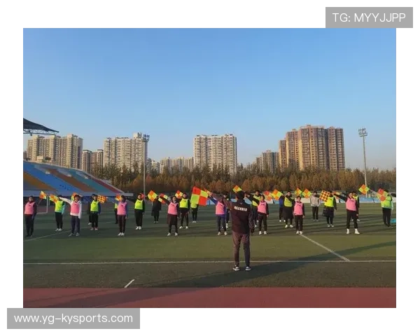 足球裁判在基层推广中建立线上学习积分体系与晋升通道，足球裁判培训视频